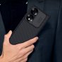 Чехол панель-бампер mypads tenda для honor 70 из пластика с закрывающейся камерой и матовой отделкой «под карбон» с защитой шторкой заглушкой для камеры черная